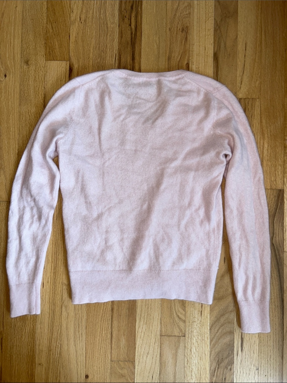 Quince Mongolian Cashmere V-Neck Sweater - Picture 4 of 5